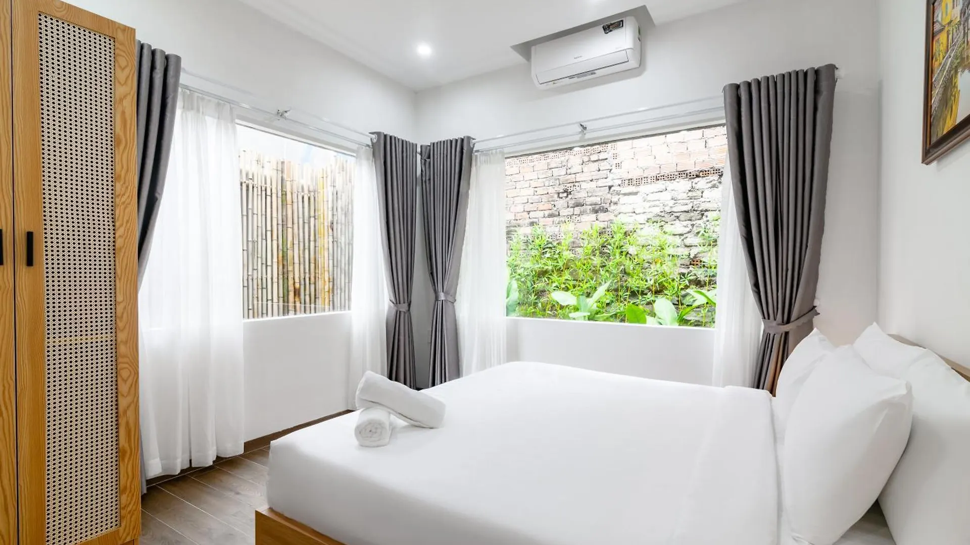 Villa The Querencia Tranquila 400M Mykhe Beach Da Nang